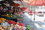 calle de mercado en chiang mai