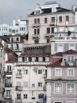 edificios bajo el castillo de San Jorge Lisboa