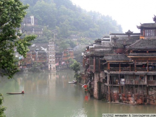 Fenghuang Cheng
Otra vista de el rio de Fenghuang con su encantadora Pagoda
