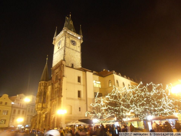 La Plaza Vieja de Noche
La torre de el Reloj iluminada.
