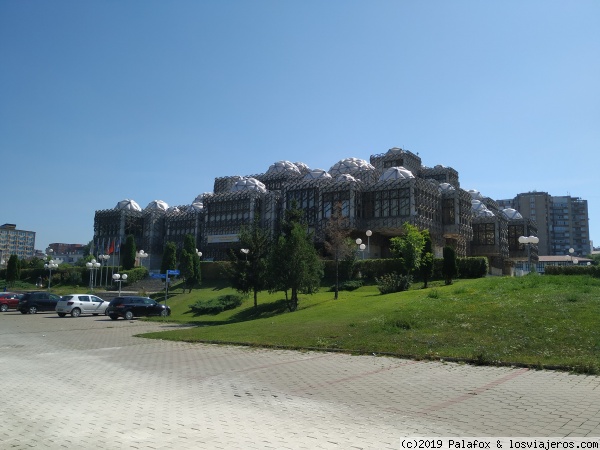 Biblioteca de Kosovo
Exterior de la Biblioteca Nacional de Kosovo, en el centro de Pristina
