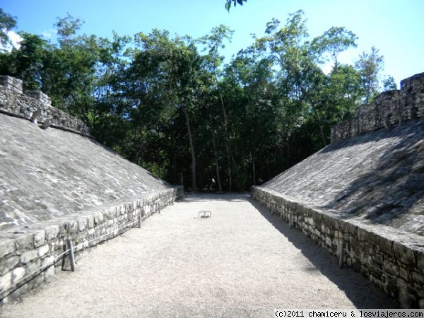 Juego de pelota. Cobá
Juego de pelota. Ciudad maya de Cobá. Quintana Roo. México
