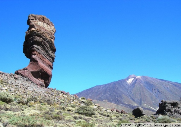 Roque Cinchado
Tenerife. Roque Cinchado con el Teide al fondo
