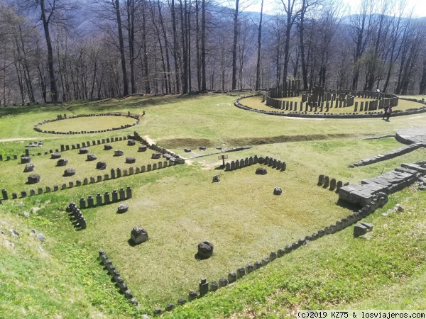 Sarmizegetusa Regia
Fortaleza situada en los Montes Orastie. Fue la ciudadela más importante de los dacios
