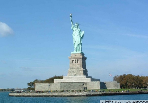 La señora que vino de Francia
Estatua de la libertad. N.Y.
