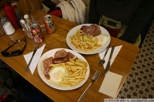 Inglisbrekfast
Reponiendo fuerzas en un café. Londres

