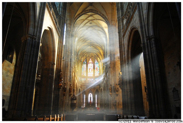 Catedral de San Vito
Con la luz de la mañana entrando por sus ventanales. Praga
