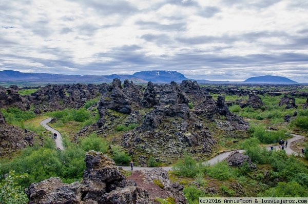 Formaciones de lava en Dimmuborgir - Islandia
Casi un laberinto de formaciones de lava en el que perderse
