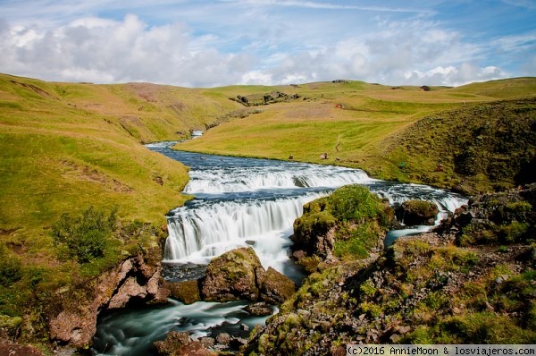 Saltos de agua - Islandia
Siguiendo el camino mas alla de Skogafoss hay otros 10 saltos de agua.
