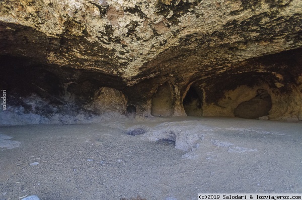 CUEVAS DEL REY O DEL GUAYRE (TEJEDA, GRAN CANARIA)
INTERIOR DEL ASENTAMIENTO PREHISPÁNICO
