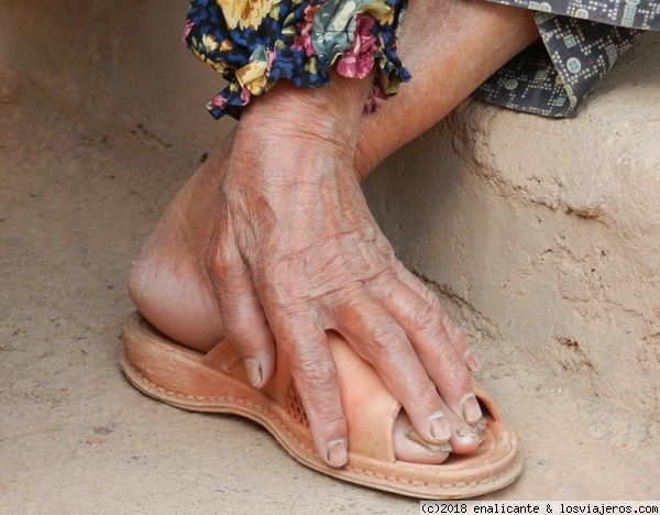 Belleza curtida
Abyaneh. El paso del tiempo no deja impasible un solo centímetro de nuestro cuerpo.
