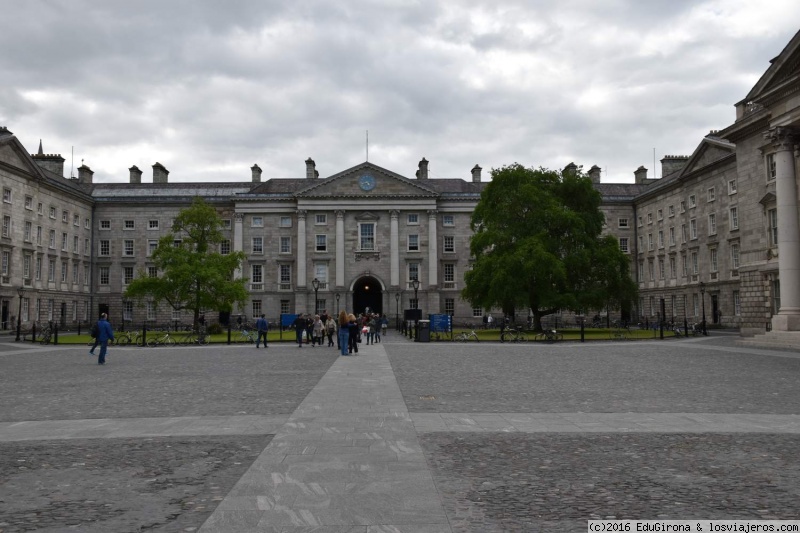Biblioteca del Trinity College Dublín: Cierre temporal en otoño - Irlanda (2)