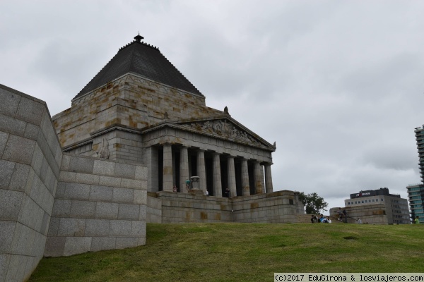 Monumento de la Memoria
Monumneto de la memoria a los saoldados caidos en la 1a guerra mundial. Melbourne
