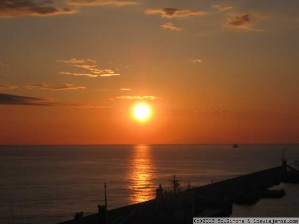 Puesta de sol
Civitavechia, saliendo hacia el mar, puesta de sol, impresionante
