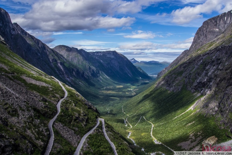 Viajar a  Noruega: Nombres De Orfanatos En Olso - Carretera de los Trolls en Andalsnes (Nombres De Orfanatos En Olso)