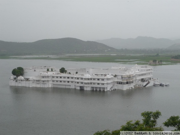 Lake Palace Hotel
Hotel en el lago Pichola de Udaipur, famoso por la película Octopusy de James Bond
