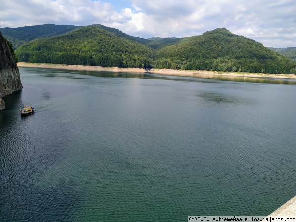 Carretera de Transfaragasa
Carretera de Transfaragasa, llegada al lago Vidraru
