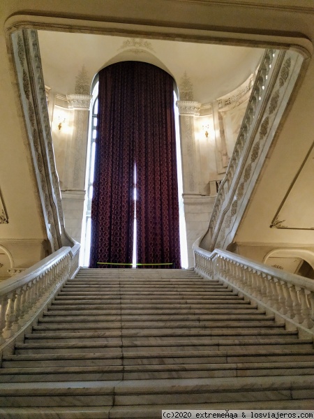 Bucarest
Palacio del Parlamento Rumano o Casa del Pueblo, las impresionante cortinas.
