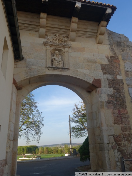 Puerta Nueva
Puerta Nueva, una de las cuatro puertas que en la Edad Media amurallaron Herrera de Pisuerga
