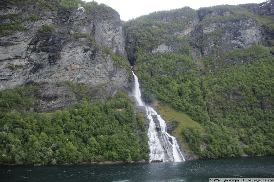 DIA 5 - PRIMERA PARTE - GEIRANGER O TODO EN UN DÍA - Crucero por el litoral y fiordos de Noruega - Barco Anthem of the seas (6)