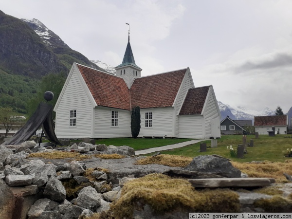 IGLESIA VIEJA DE OLDEN
IMAGEN DE UNA DE LAS IGLESIAS DEL PUEBLO DE OLDEN
