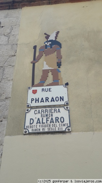 PLACA DE CALLE EN TOULOUSE
NOMENCLATURA Y DIBUJO ORIGINALES DE UNA CALLE DE TOULOUSE
