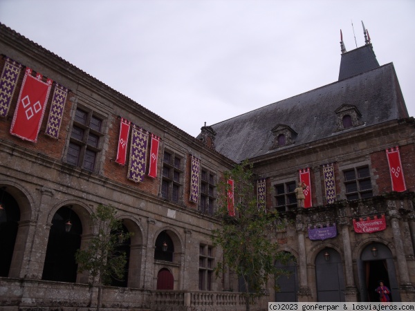 EDIFICIO QUE ALBERGA 