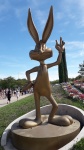 BUGS BUNNY NOS DA LA BIENVENIDA