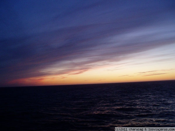 atardecer en alta mar
En el Mediterráneo yendo de Villefranche a Livorno
