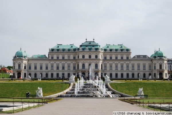 Belvedere alto. Viena
Preciosa vista de este famoso palacio y excelente museo.
