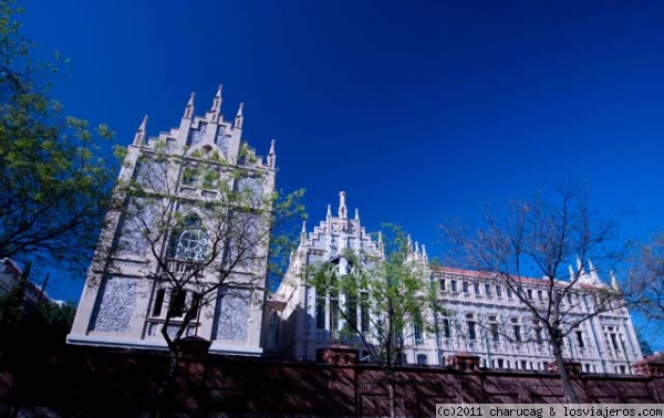Colegio El Pilar
Un bello ejemplo de arquitectura neogótica en Madrid, la fachada de D. Ramón de la Cruz
