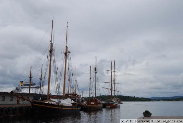 Veleros
Concentración de veleros en el puerto de Oslo.
