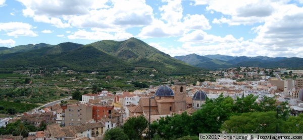 Vista desde el castillo. Onda, Castellón.
Desde lo alto del castillo se ven magníficas vistas de Onda y la sierra que la rodea.
