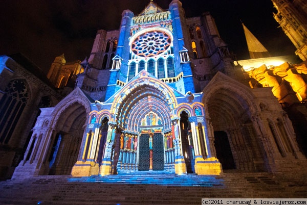 Juego de luces en el pórtico norte. Chartres - Francia