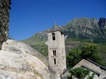 Una torre entre montañas
Cataluña lerida Boi iglesia romanico torre