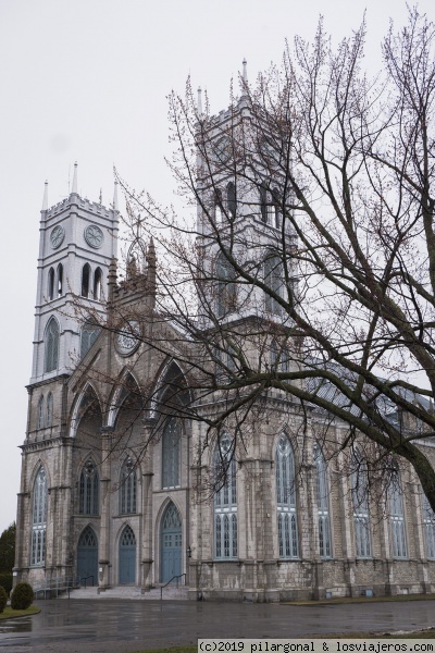 Saint Anne de la Perade
Iglesia de Saint Anne de la Perade
