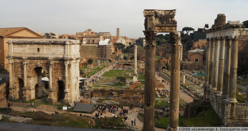 Un viaje de miel por Roma, Nápoles, la Costiera y Capri - Blogs de Italia - 3º día: Foros,  Palatino, Museos Capitolinos, Iglesias basilicales del Aventino (4)