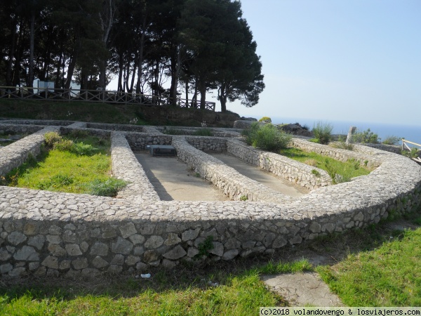 Villa Damecuta
Restos consolidados de las excavaciones en Villa Damecuta, Anacapri, Capri
