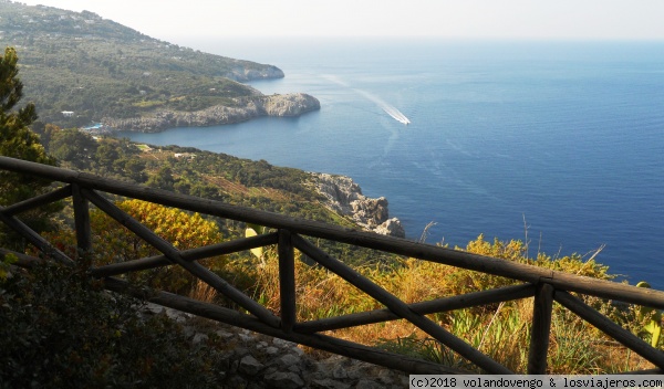 Vistas desde Villa Damecuta
Desde Villa Damecuta, una de las residencias del Emperador Tiberio se tienen unas bellísimas vistas
