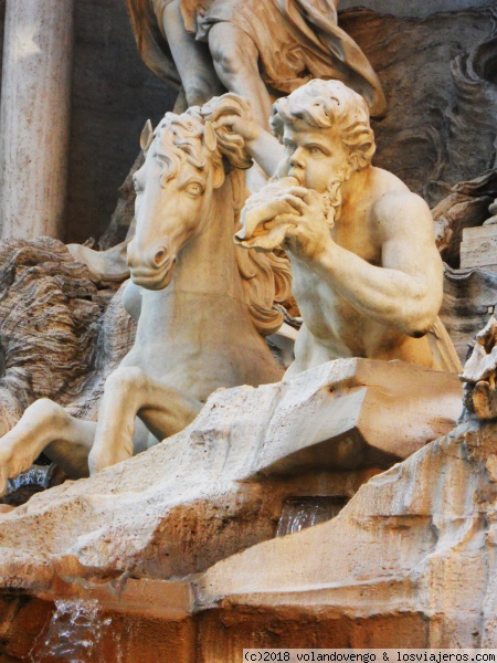 Fontana de Trevi, detalle
En esa plaza inevitablemente unida a la maravillosa película 