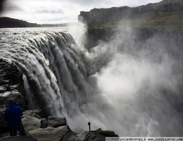 Detifoss
La impresionante cascada Detifoss en el  PN Vatnajokull norte.
