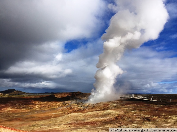 Gunnuhver,  Reykjanes
Impresionante paisaje geotermal y su fantasmágorico manantial termal asociado a la bruja Gunna
