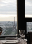 Cenando en Le Ciel du Paris