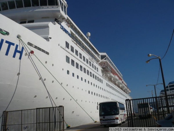 Zenith
Atracando en el puerto de Rodas.
