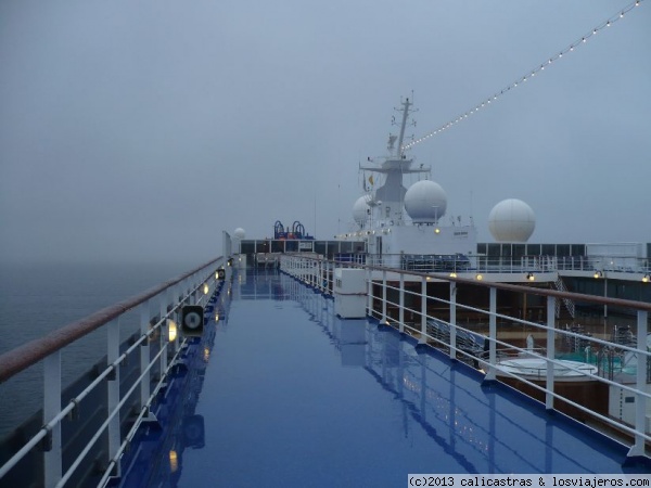 Gran Mistral
Cubierta superior, de camino a Bergen, amanecer lluvioso.
