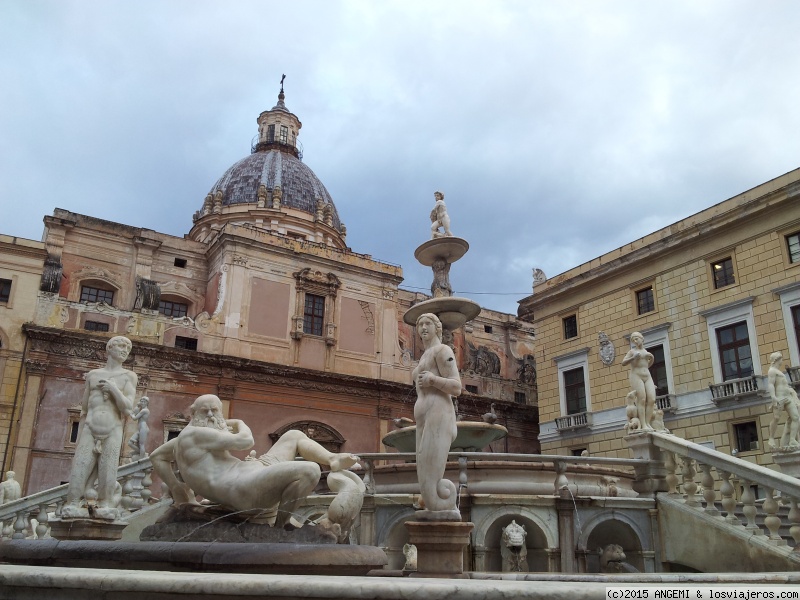 Viajar a  Italia: Familia Numerosa - Fontana Pretoria en Palermo (Sicilia) (Familia Numerosa)