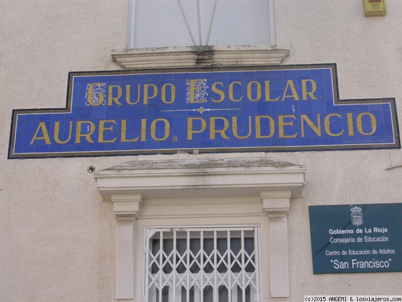 Foro de Calahorra: Azulejos antiguos en un colegio en Calahorra (La Rioja)