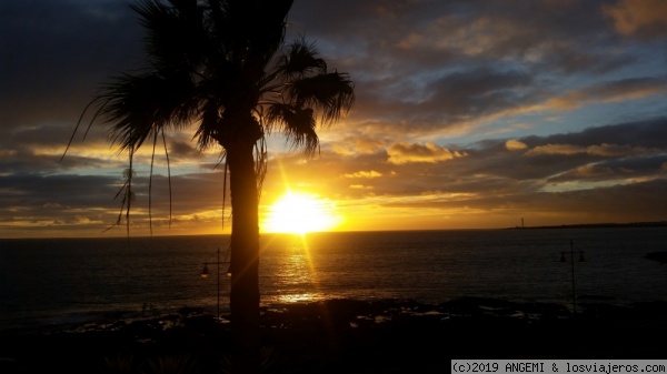 Puesta de Sol en Playa Blanca (Lanzarote)
Desde el hotel Iberostar Lanzarote Park, una puesta de Sol en Playa Blanca.
