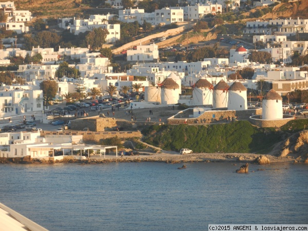 Atardecer en Mikonos
Mikonos la reina de las cícladas y la isla más cosmopolita.
