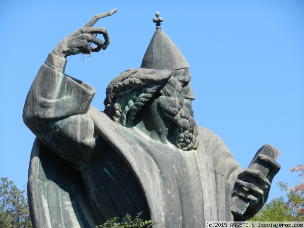 Gregorio de Nin
Estatua del obispo croata.
